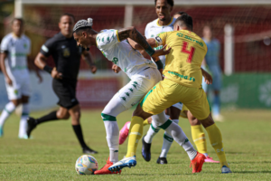 om a derrota, o Dourado não consegue mais garantir uma vaga direta na semifinal da competição