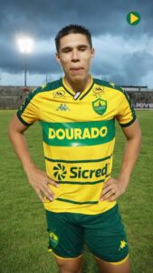 Calebe…

Ele fez o segundo gol do Dourado na vitória no jogo de ida da final!…