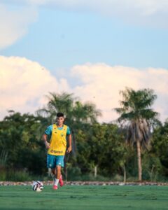 Fotos do treino de hoje no CT Manoel Dresch, em preparação para a partida de dom…