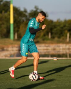 O Cuiabá treina com intensidade e foco total para a próxima batalha na Série B, …