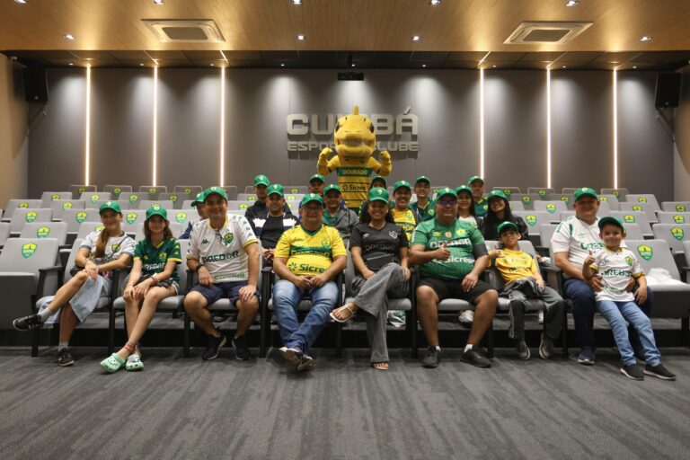 Mais um grupo de sócios-torcedores e convidados visitaram nesta quarta (28) o Ce…