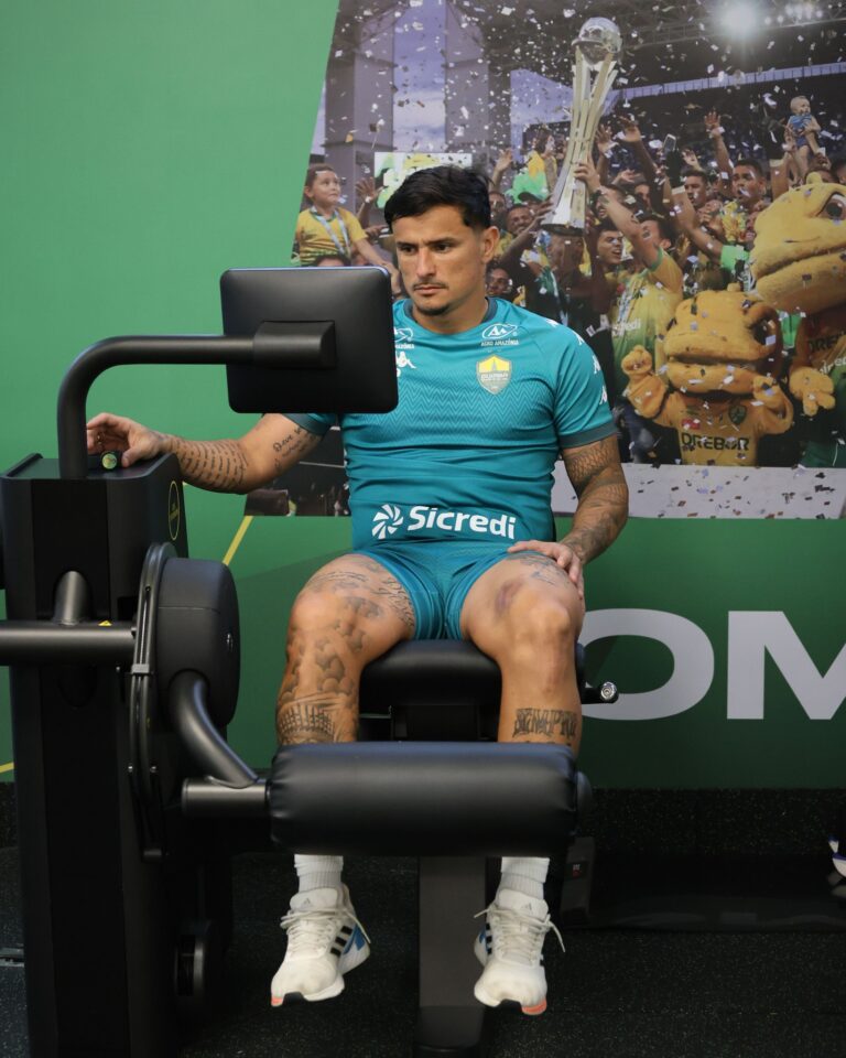 Elenco do Cuiabá voltou a treinar na tarde de hoje, após a vitória de ontem sobr…