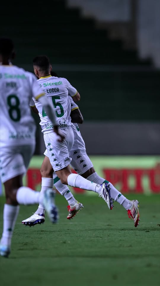 Frames dos dois gols de Mateusinho!

 AssCom Dourado

#OrgulhodeMatoGrosso