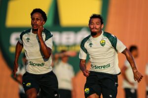 Dourado realizou, nesta tarde, mais uma sessão de treinamentos visando o confron…