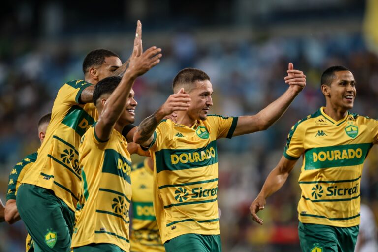 1⃣0⃣ momentos da nossa sétima vitória na Série B.

 AssCom Dourado…