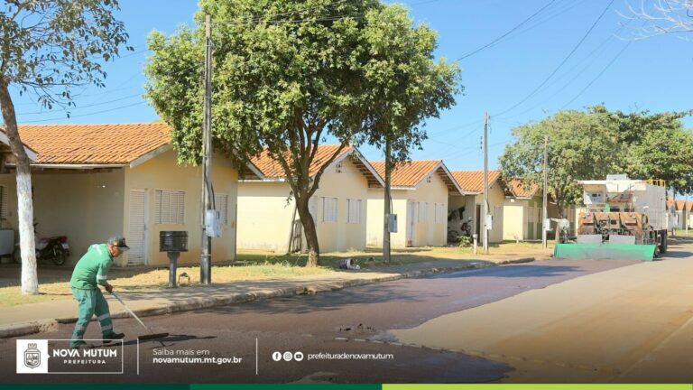 Unidade móvel de revitalização da Secretaria de Infraestrutura trabalha na regiã…