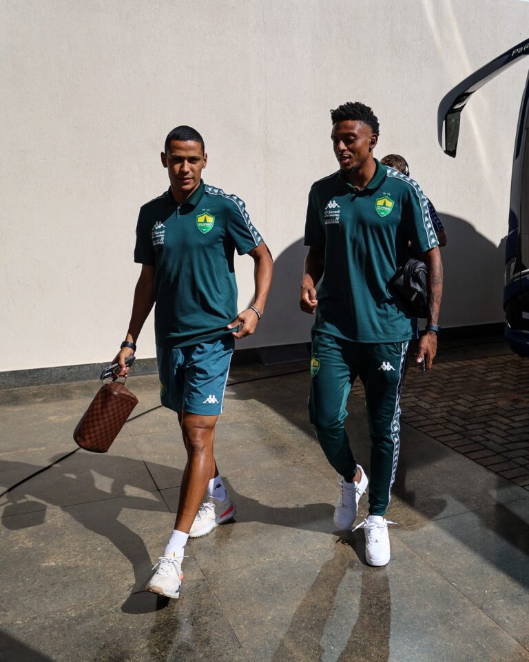 Douradão já na Serrinha!

 AssCom Dourado

#OrgulhodeMatoGrosso
