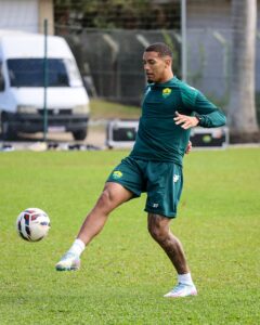 Preparação finalizada!

Dourado realizou um apronto, nesta manhã, no CT do Figue…