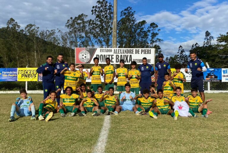 O Cuiabá goleou o Maccari-SC, por 9 a 1, na tarde de hoje (28), pela terceira ro…
