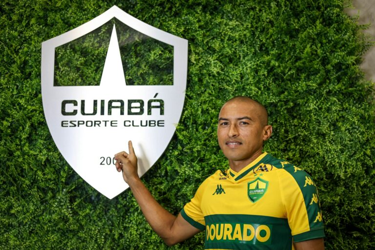 Bem-vindo, @ninoparaiba!

 AssCom Dourado

#OrgulhodeMatoGrosso