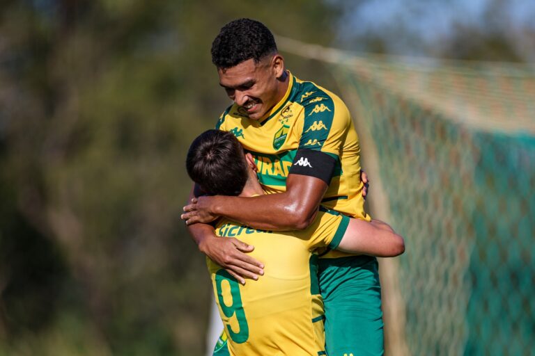 1⃣0⃣ Frames da vitória do sub-20, por 9 a 2, pelo Mato-grossense!
…
