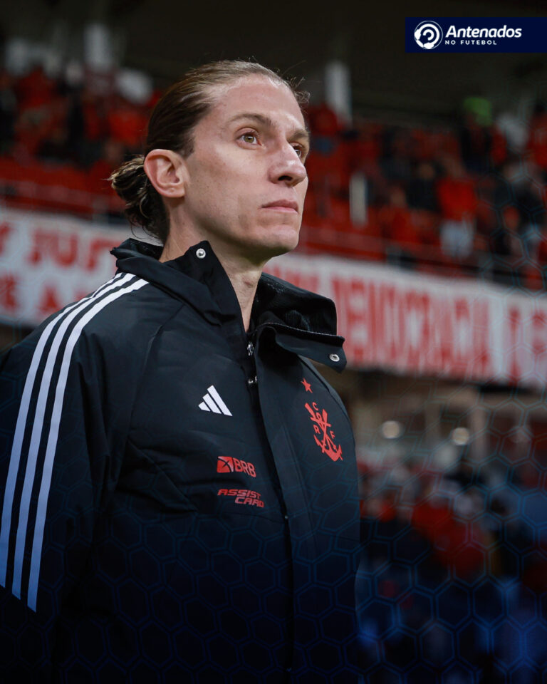RENOVA OU VAI EMBORA?

O Flamengo tem uma prioridade clara no momento: a renova…