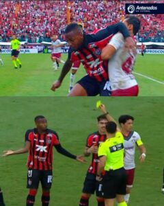 EXPULSO! 

Dudu, do Vitória, tomou 2 cartões amarelos em 25 minutos. O primeiro …