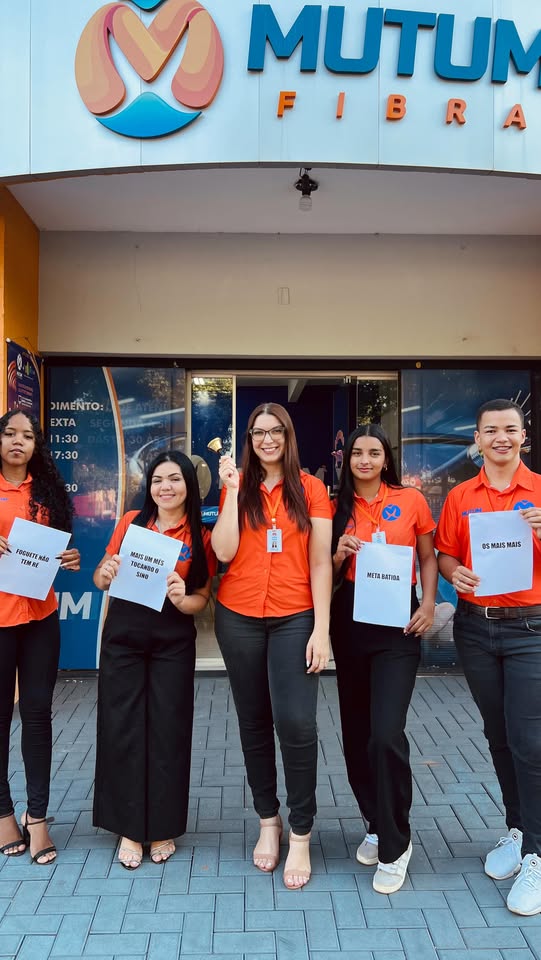 Sextou com meta batida! 
Equipe comercial Mutum Fibra, suporte, técnicos, audito…
