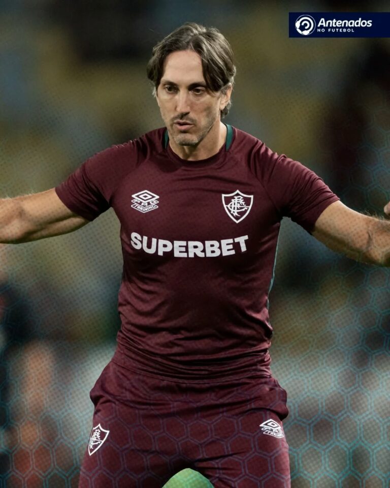 O técnico argentino Luis Zubeldía completou um mês no comando do Fluminense e pr…