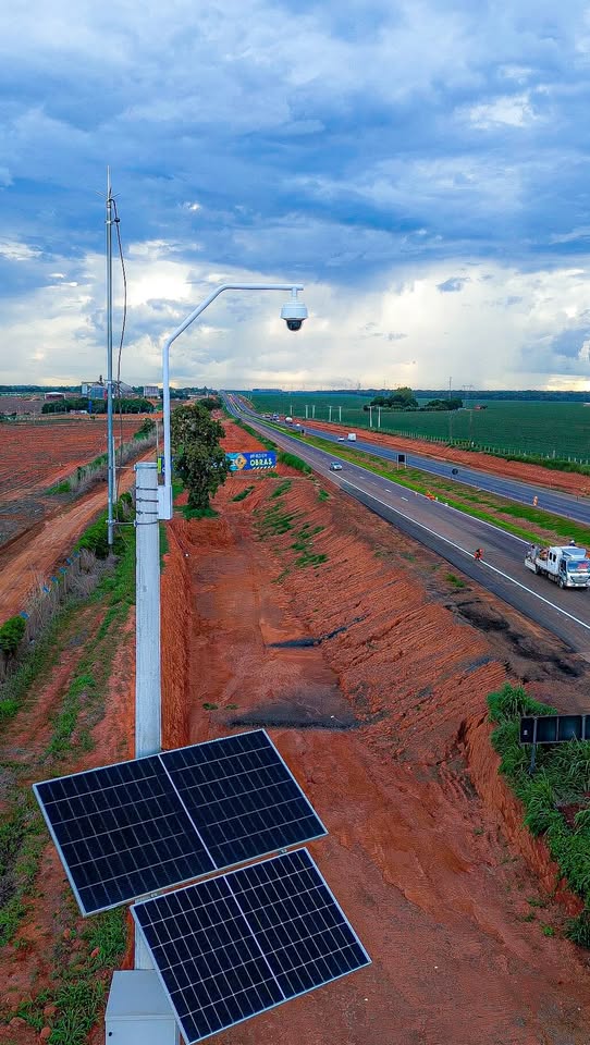 Na BR-163, a fiscalização acontece em tempo real.

Por meio do videomonitorament…