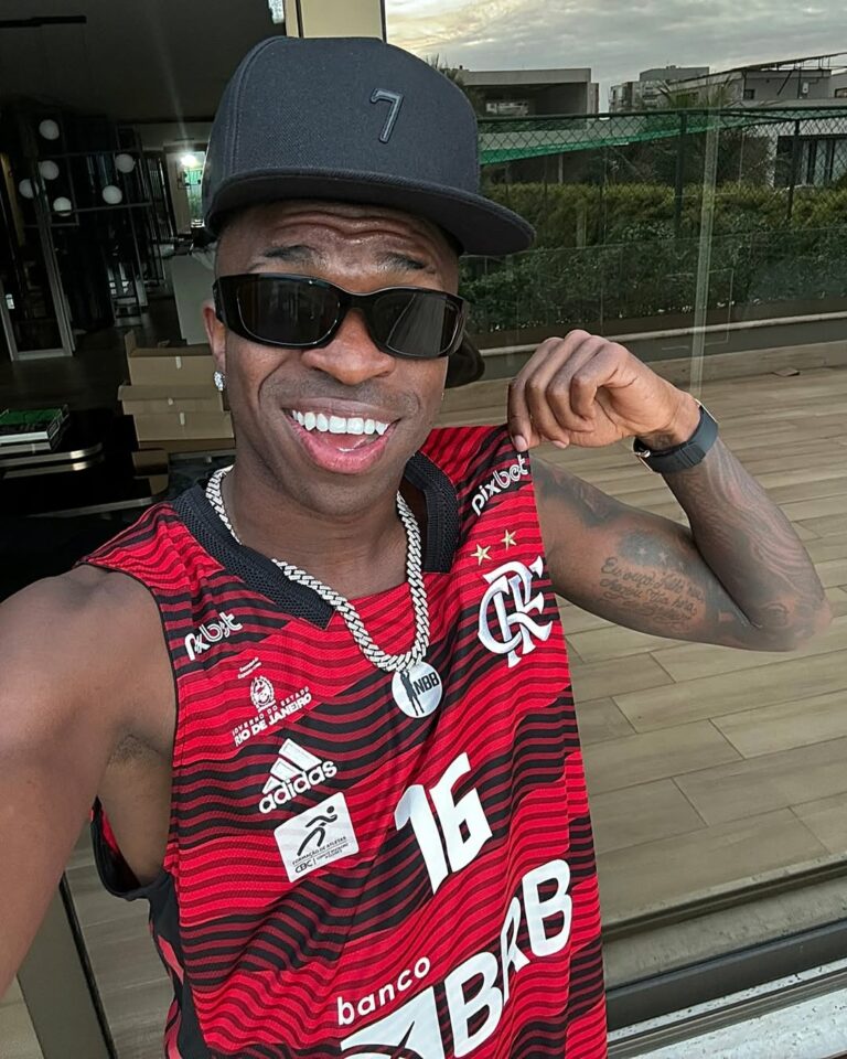 VINI JR: “Hoje o nosso Brasil vai parar na torcida pelo Flamengo”