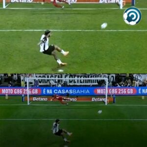 O momento em que Memphis escorrega e perde o pênalti no clássico contra o Palmei…