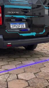 Calma, não é cena de Velozes e Furiosos 

É a van tecnológica que está “tunando”…