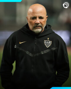 Jorge Sampaoli acumulou cerca de 21.300.000 dólares (aproximadamente R$ 111 milh…