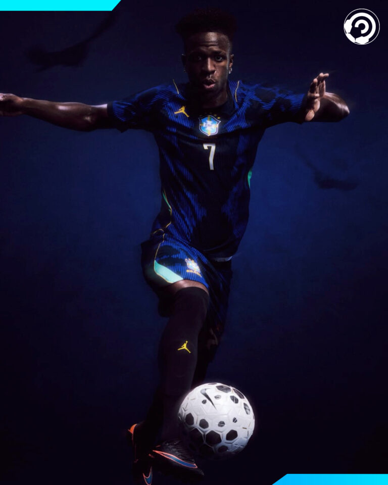 Valores da nova camisa da Seleção Brasileira:

Versão jogador: R$ 749,99
Versão …